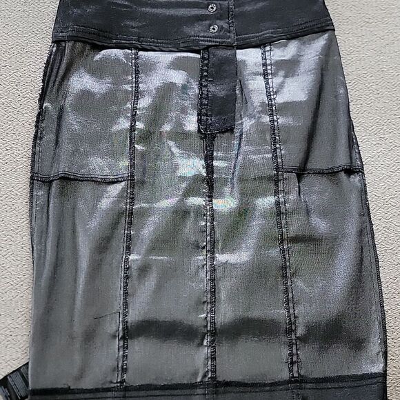 Bebe Black Shiny Metallic Pencil Skirt - Size 6 - Picture 15 of 16